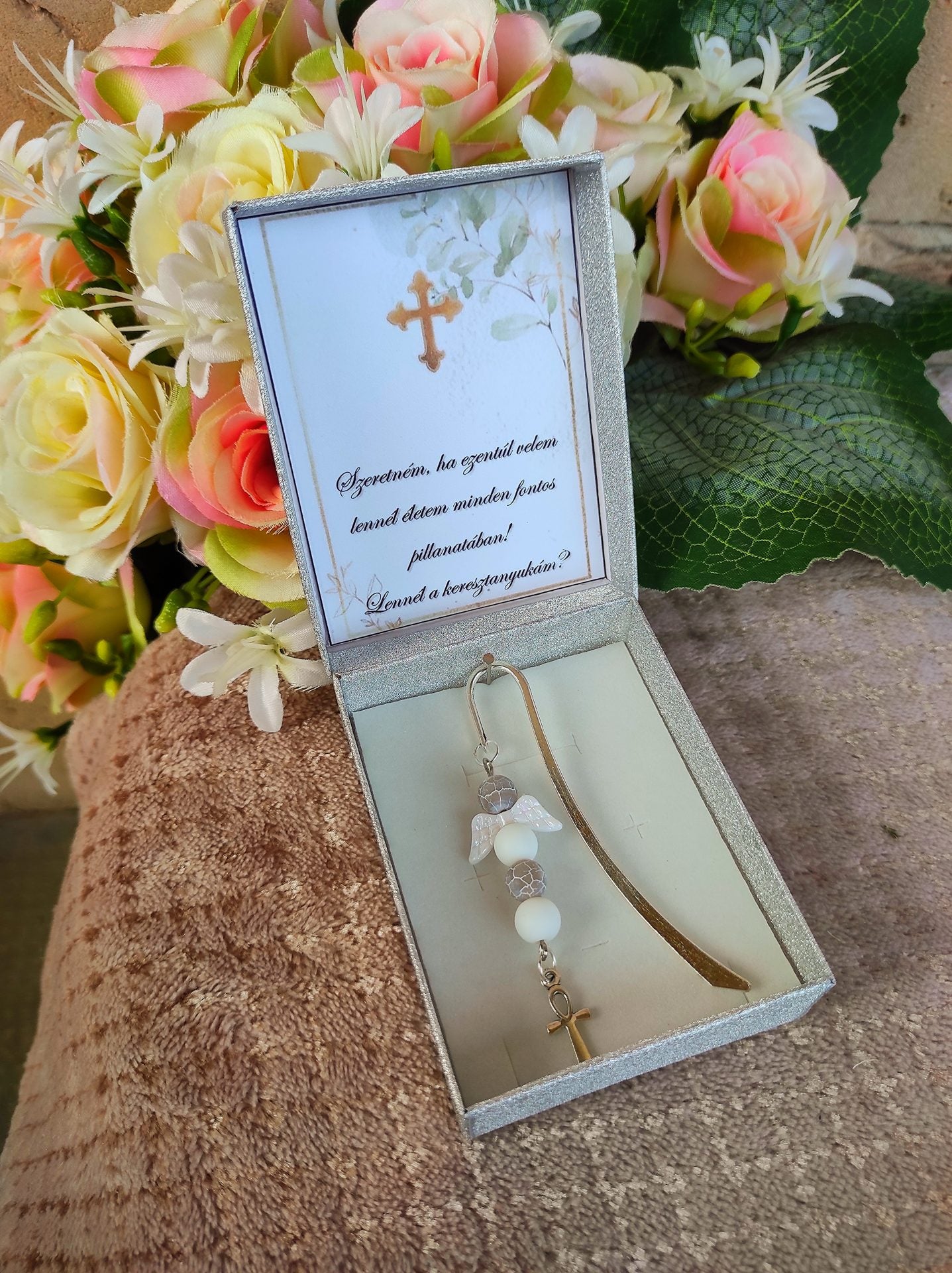 Keresztanya felkérő könyvjelző dobozban